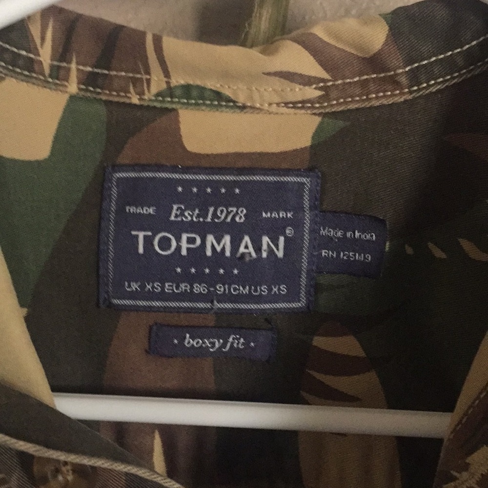 Army like jacket. - Picture 2 of 3